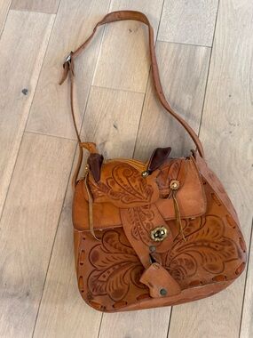 Artisan Tooled Leather Shoulder Bag - Tan